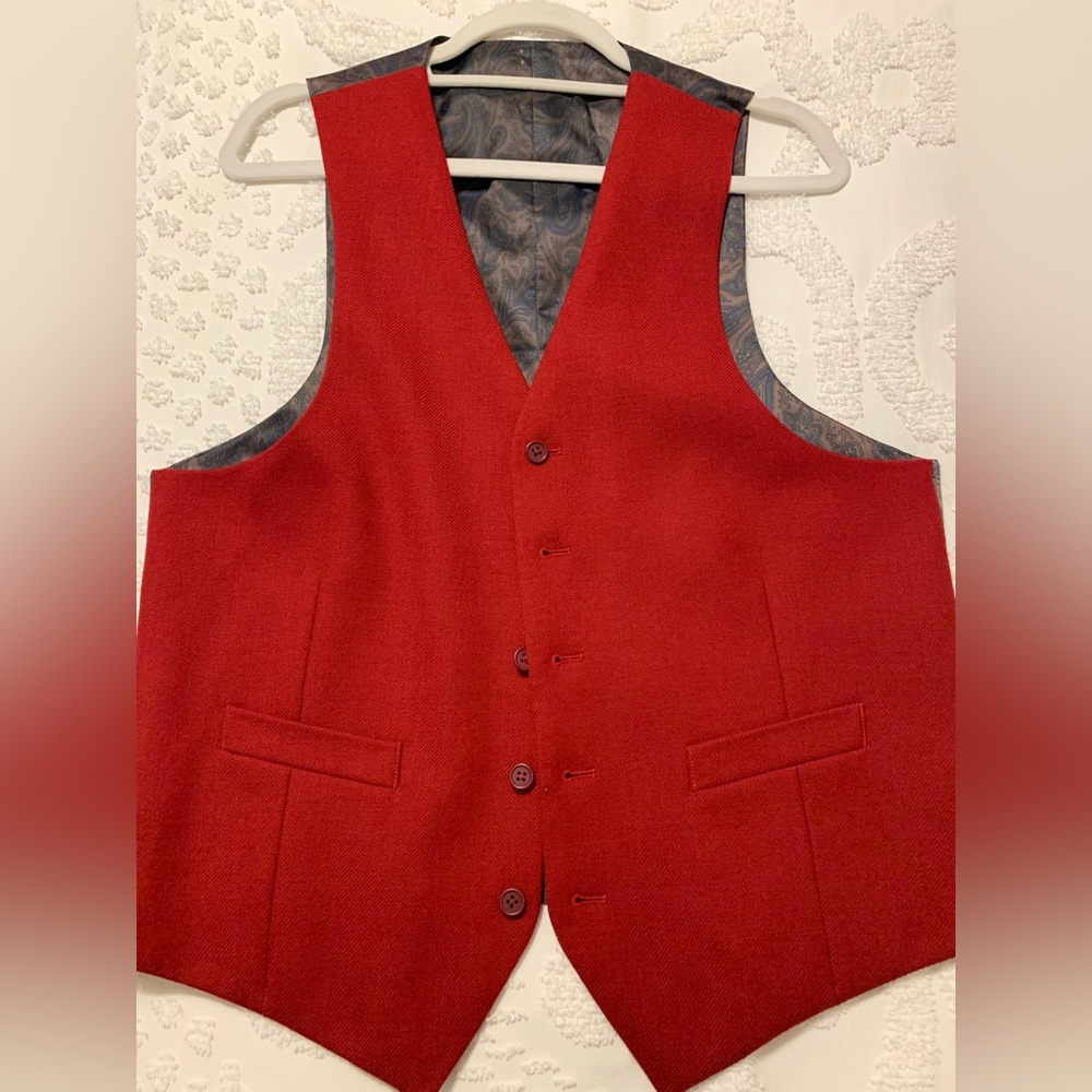 Brand New Men’s Vest Red with paisley silk lining and back